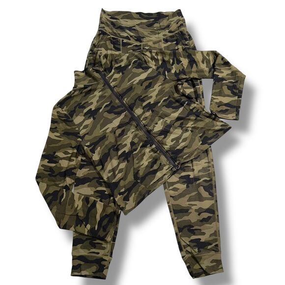 No Boundaries Womens Athletic Set Jacket Joggers Pants High Waist Camo XL 15 17 - Picture 1 of 16